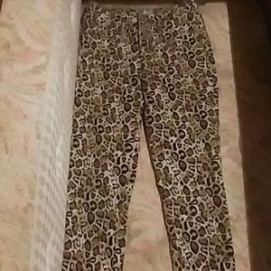 No Boundaries Mid-rise Skinny Jeans